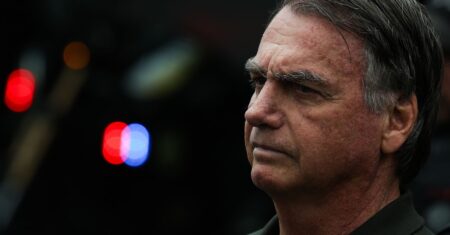 Moraes autoriza depoimento de Bolsonaro sobre arma apreendida