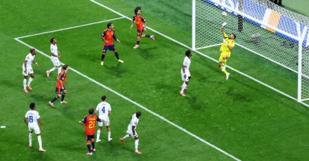 Em dia agitado, Copa do Mundo tem primeira zebra e algumas surpresas