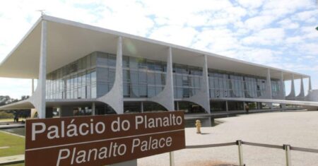 Após 13 mil reprovados, Governo muda regra e obriga calouros a passarem por exame para exercer profissão | RepórterMT