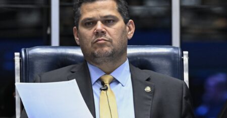 Sem diálogo com Lula, Alcolumbre trava agenda do governo e avança com pautas-bomba no Senado