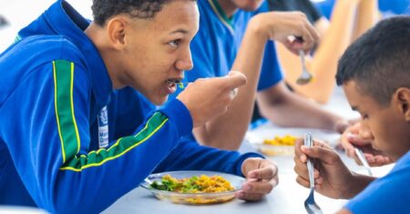 Seduc proíbe refrigerantes, doces e salgadinhos industrializados nas cantinas de escolas públicas | RepórterMT