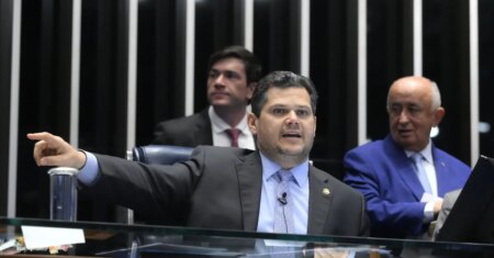Alcolumbre pede cautela sobre propostas que impactam contas públicas