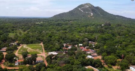 Governo vai desapropriar cerca de 13 propriedades para abrir caminho a complexo turístico no Morro de Santo Antônio