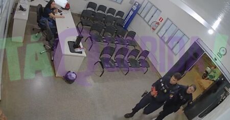 Vídeo mostra PM chegando à UPA com parte dos dedos decepados após ataque de lunático morto em confronto