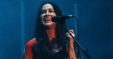 Alanis Morissette revela por que passou temporada longe de Los Angeles
