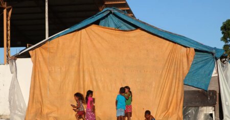 Justiça obriga Amazonas e Manaus a socorrerem indígenas Warao