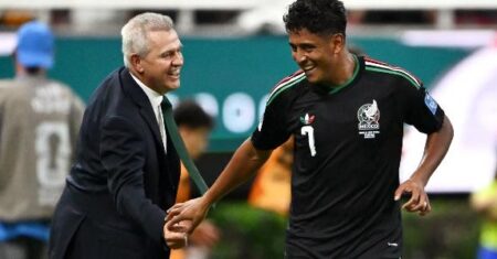 Herói do México, Romo quase foi pescador e marcou em sua estreia na Copa