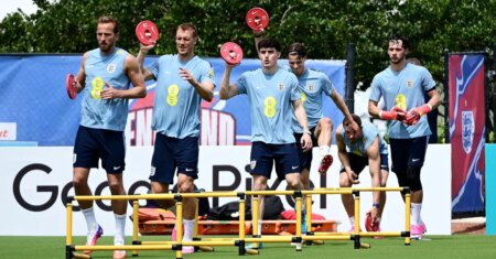 Inglaterra perde jogador por lesão e elege substituto na Copa, diz jornal