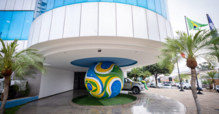 Prefeitura de Rondonópolis se transforma em ponto de troca de figurinhas neste domingo (28)