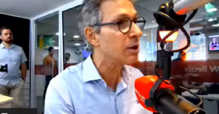 Zema diz que 'nunca foi próximo' de Flávio Bolsonaro e volta a criticar o STF: 'Poder incendiário'
