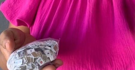 Mulher é pega no BodyScan e presa com 490 chips tentando entrar na PCE