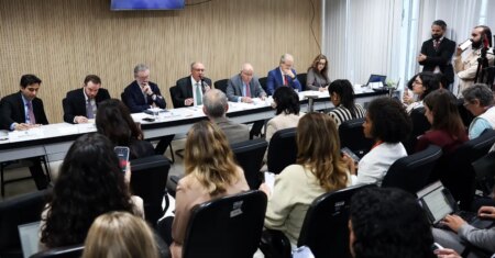 Alckmin critica tarifaço e fala em programa de apoio a prejudicados