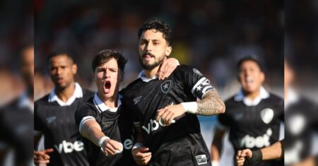 Onde assistir Botafogo x Vitória pelo Brasileirão ao vivo nesta quinta