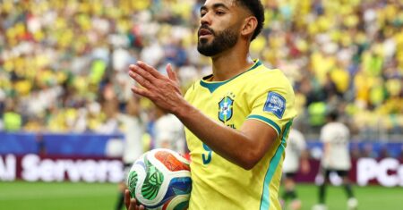 Matheus Cunha fala sobre duelo com atacante norueguês Haaland