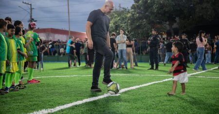 Prefeito destaca gestão histórica para crianças no esporte, educação e saúde