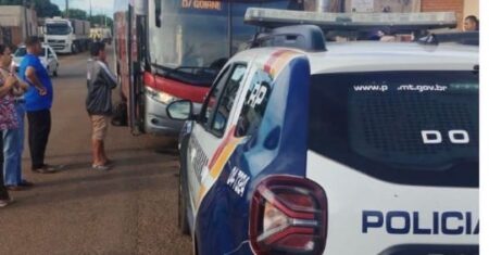 Passageiro escapa de facada no peito dentro de ônibus em Alto Garças