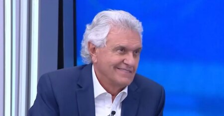 Caiado diz que Flávio “conspirou” contra economia do Brasil por tarifaço