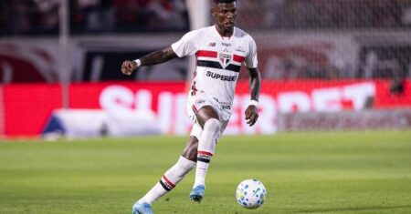 São Paulo precisa de Arboleda para evitar a queda, diz Arnaldo