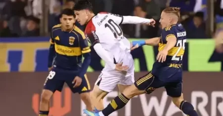 Athletico-PR perde para Boca Juniors em amistoso e tem goleiro expulso