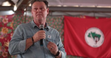 Apesar da rejeição recorde nas pesquisas, Fávaro nega recuo e diz que desistência do Senado é “conversa de Papai Noel”