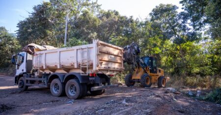 Gestão Cláudio retira em um ano o equivalente a 1.500 caminhões de lixo descartado irregularmente