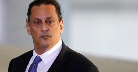 Moraes manda investigar conteúdo de celulares de advogado de Bolsonaro