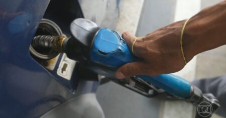 Governo prorroga por mais dois meses subsídio de à gasolina e de ao diesel