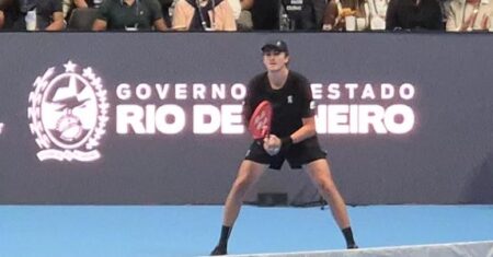 ‘Torcida ganhou pra mim’: Fonseca vira sobre holandês na estreia do UTS Rio