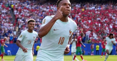 França ativa modo “rolo compressor”, despacha Marrocos e vai à semi
