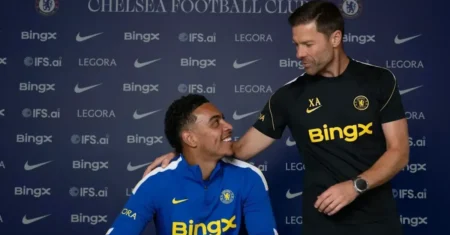 Xabi Alonso elogia Rogers e projeta dupla com Palmer no Chelsea