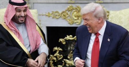 Trump aprova acordo nuclear com Arábia Saudita para enriquecer urânio