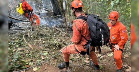 Quatro pessoas morrem em queda de helicóptero no RJ