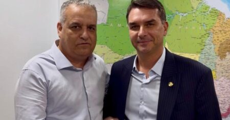 Flávio Bolsonaro confirma Alfredo Gaspar como vice após impasse nas articulações partidárias