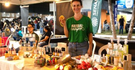 Pequenos comerciantes e ambulantes comemoram vendas durante a Exposul