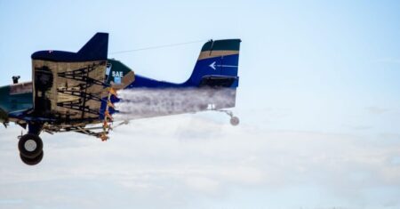 Pulverização começa antes de o equipamento entrar na lavoura
