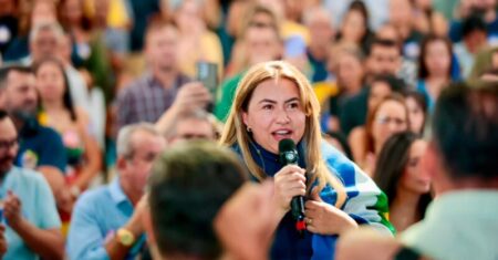 Alessandra Ferreira convida lideranças para alinhamento e recebe multidão: campanha nasce com força popular