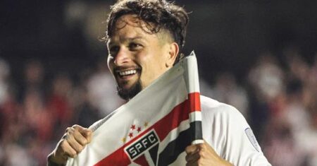 Transmissão ao vivo de Grêmio x São Paulo pelo Brasileirão: veja onde assistir