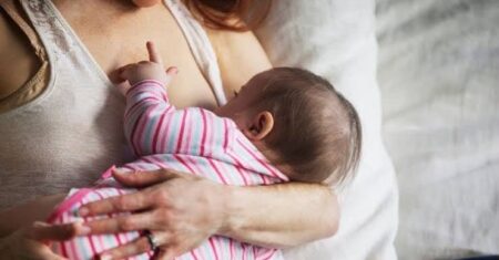 Desejo de amamentar no futuro não impede cirurgia mamária, mas exige planejamento