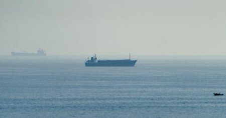 UKMTO reporta dois incidentes com navios petroleiros ao largo de Omã
