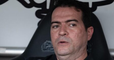 Paz cita intimidação e tons de ameaça da arbitragem em Inter x Corinthians