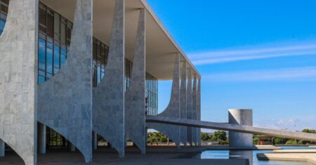 Brasil inicia processo de reciprocidade contra tarifas dos EUA