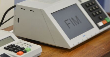 Urnas eletrônicas começam a ser enviadas para municípios em MG