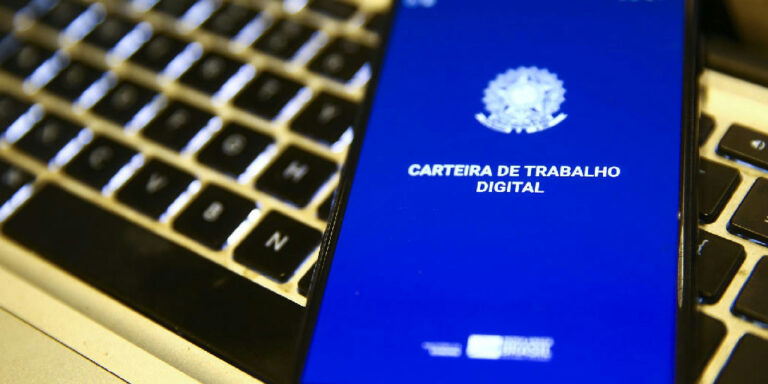 Desemprego cai para 5,3% e Brasil atinge recorde de trabalhadores ocupados