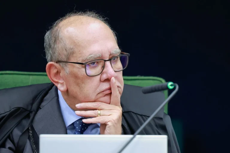 Gilmar Mendes nega recurso e mantém sigilo quebrado de ex-assessora de Flávio Bolsonaro na Alerj