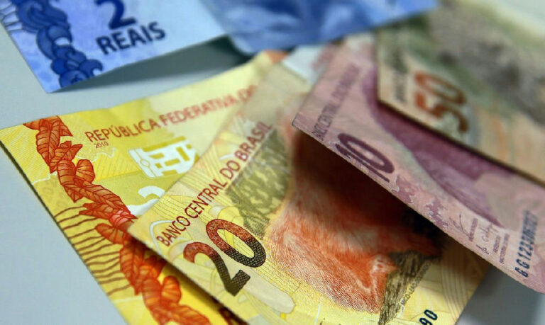 Inadimplência atinge 6% e custo do crédito para famílias cresce em agosto segundo o Banco Central