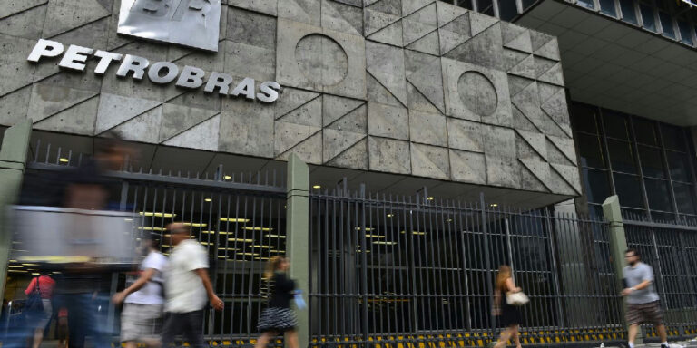 Petrobras garante suprimento de gás natural com contrato de 22 anos nos EUA