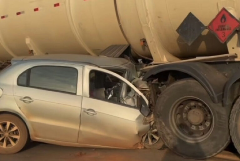 Acidente grave entre carro e carreta deixa motorista morto na Br-364 em Mato Grosso