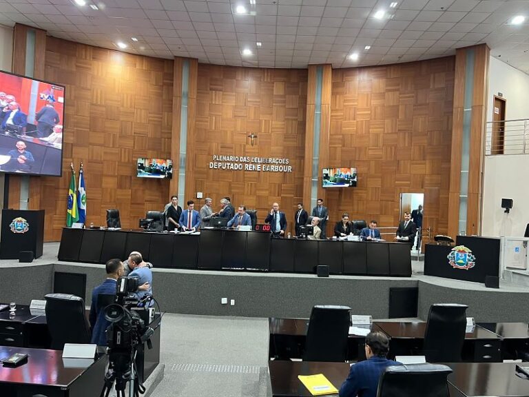 Assembleia Legislativa mantém veto ao reajuste salarial de servidores do TJMT