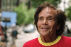 Ator michael gray, de shazam!, morre aos 75 anos nos estados unidos