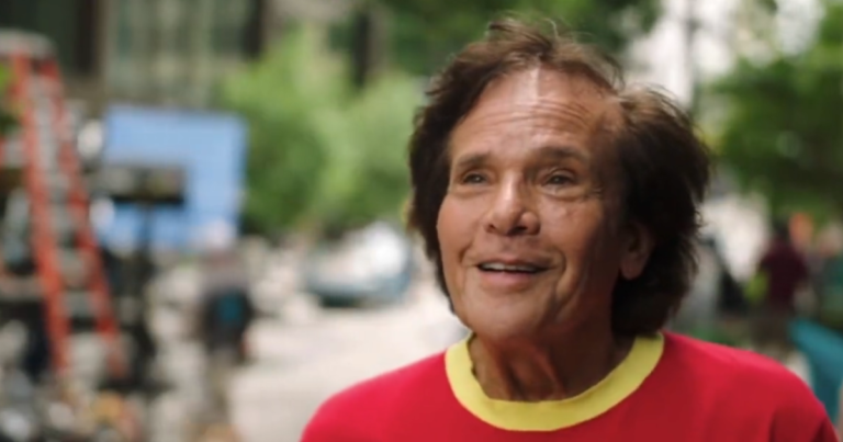 Ator michael gray, de shazam!, morre aos 75 anos nos estados unidos